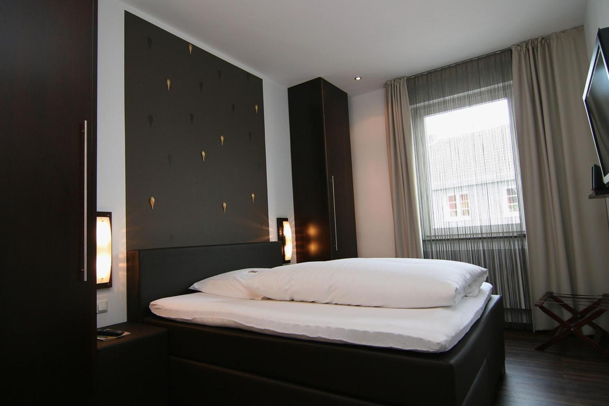 Hotel Zur Wartburg Rheda-Wiedenbrueck Luaran gambar