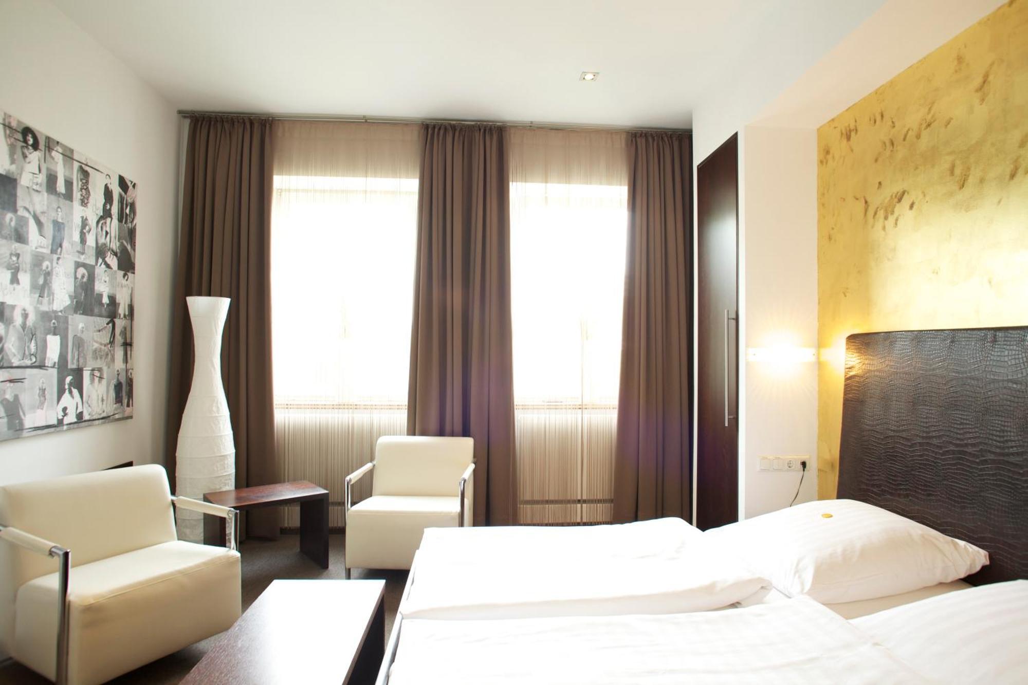 Hotel Zur Wartburg Rheda-Wiedenbrueck Luaran gambar