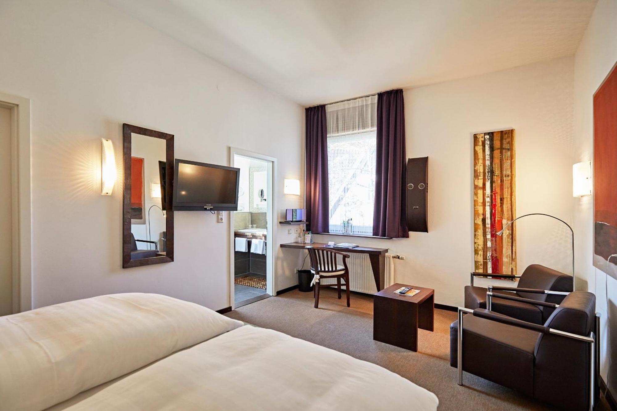 Hotel Zur Wartburg Rheda-Wiedenbrueck Luaran gambar