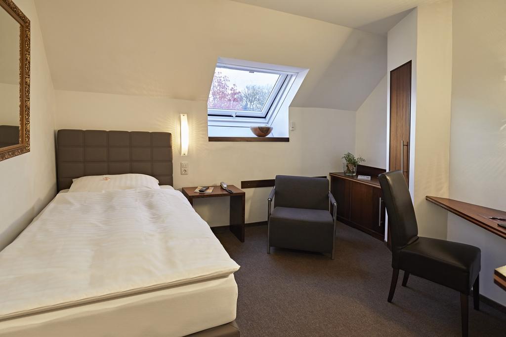 Hotel Zur Wartburg Rheda-Wiedenbrueck Luaran gambar